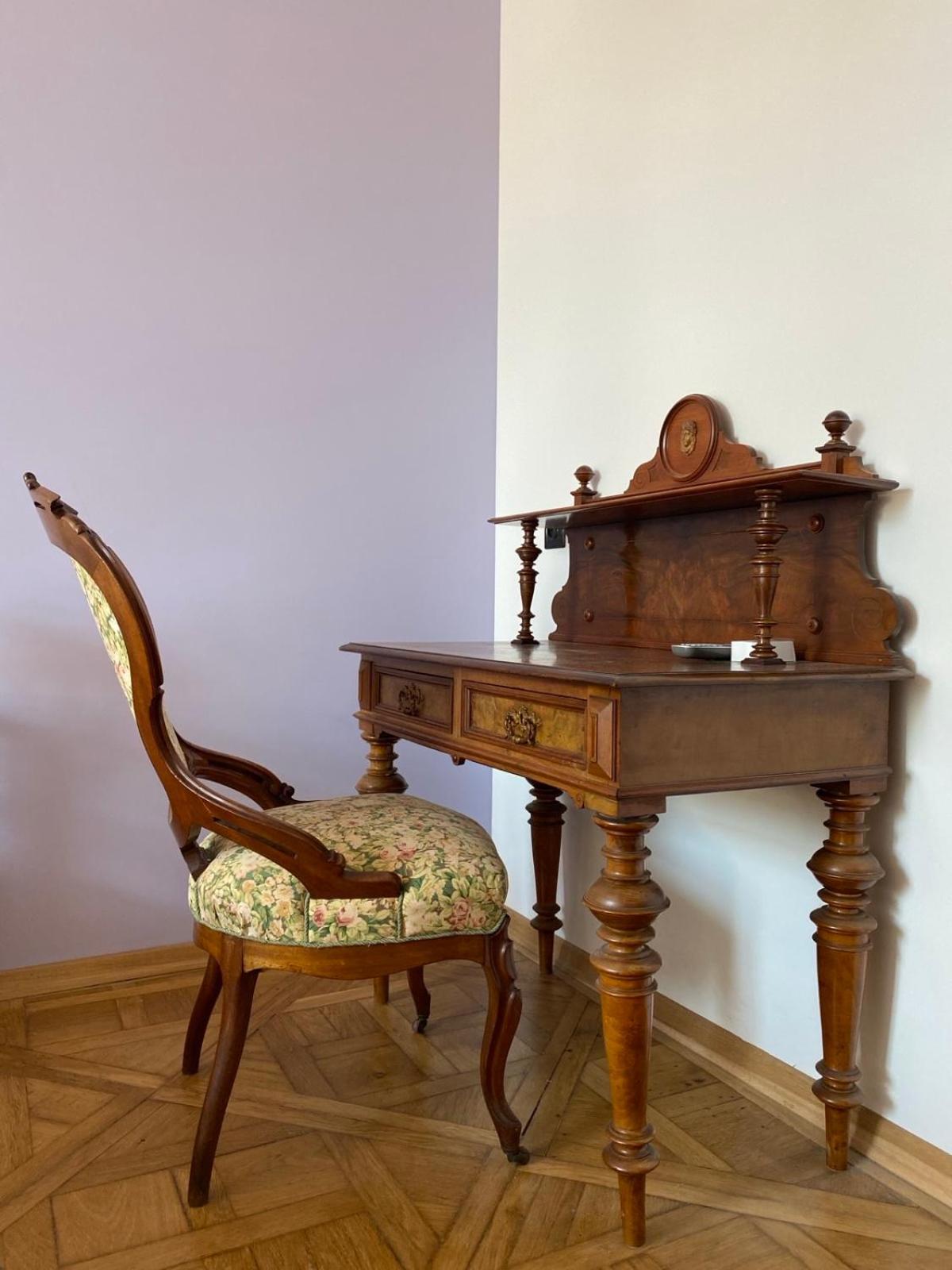 3 Bedrooms Apartment On Nasypna 3 Lviv Bagian luar foto